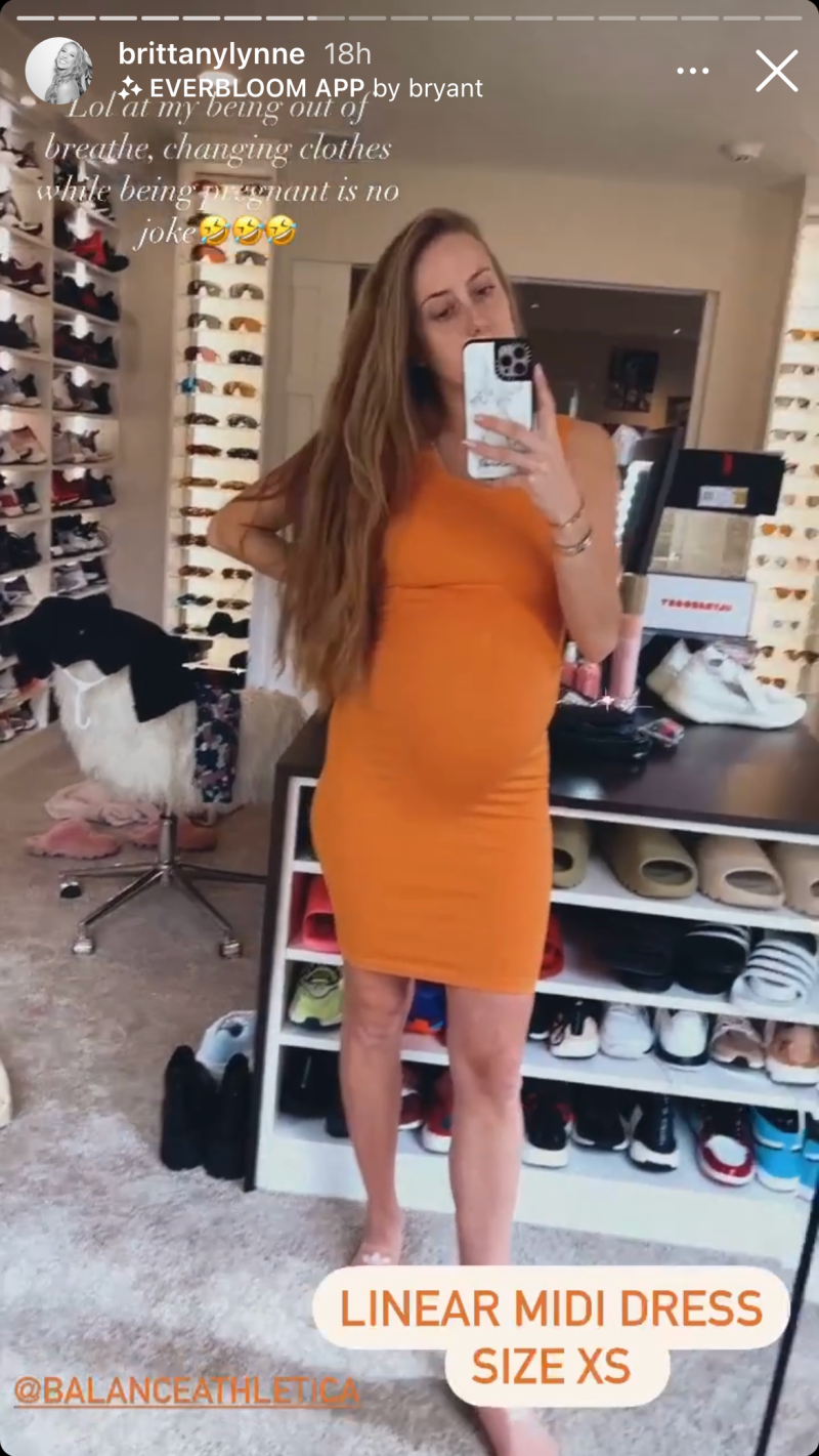 brittany-matthews-baby-bump-maternity-clothes-try-on