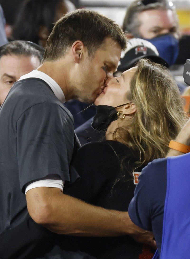 Tom Brady and Gisele Bundchen Kissing Photos After Super Bowl LV 6