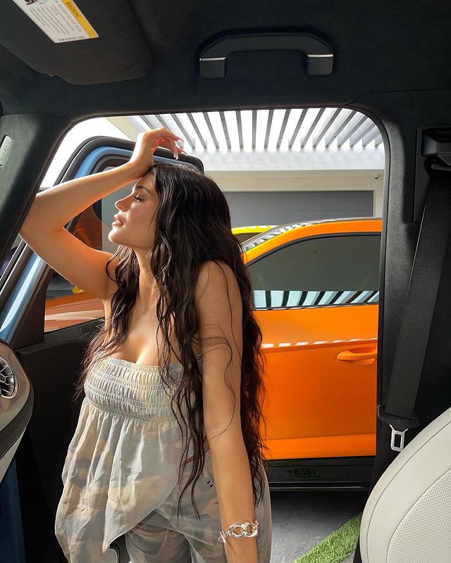 Kylie Jenner cu ediție limitată Lamborghini Urus
