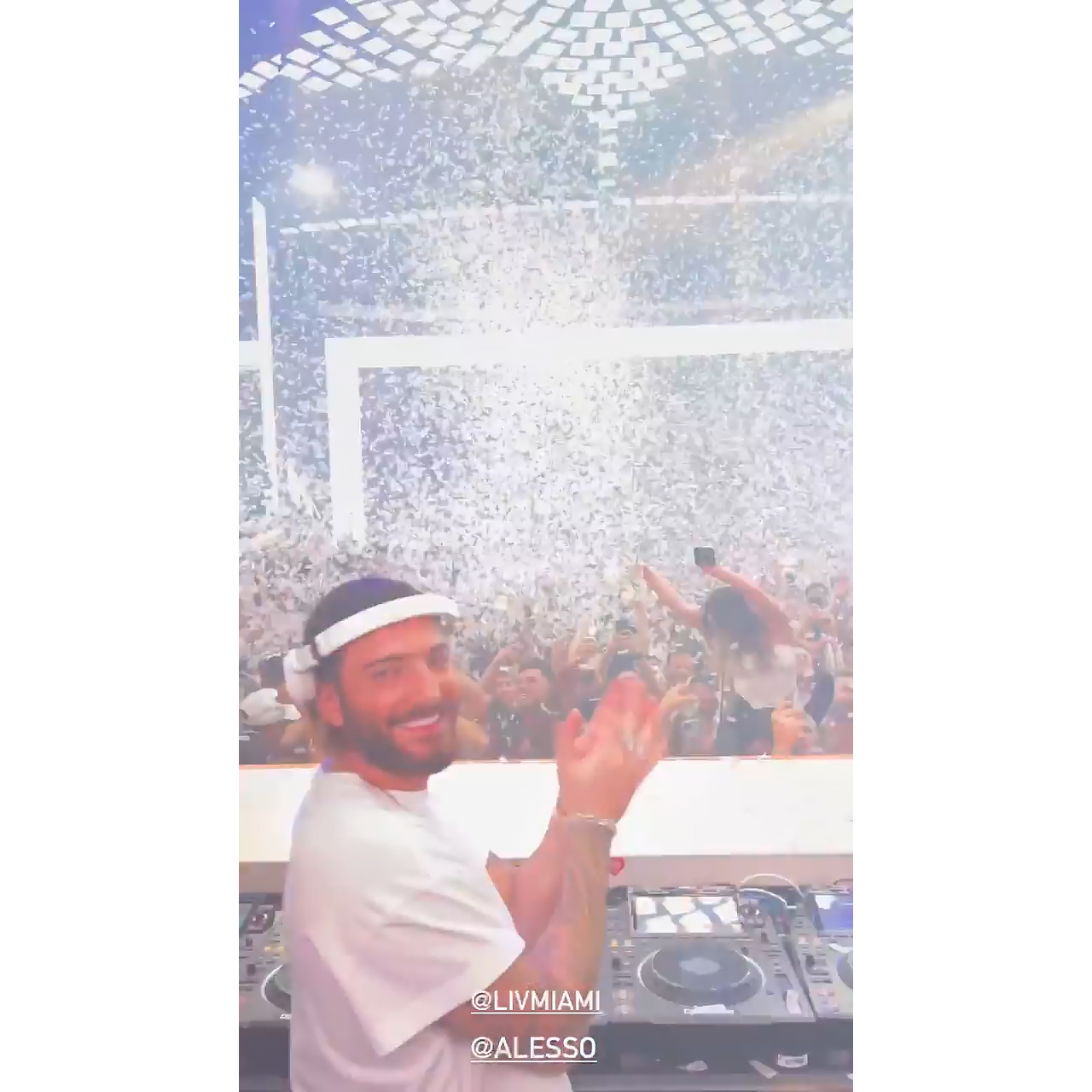 Kim Kardashian Parties With Friends During Wild Night Out Amid Kanye West Divorce