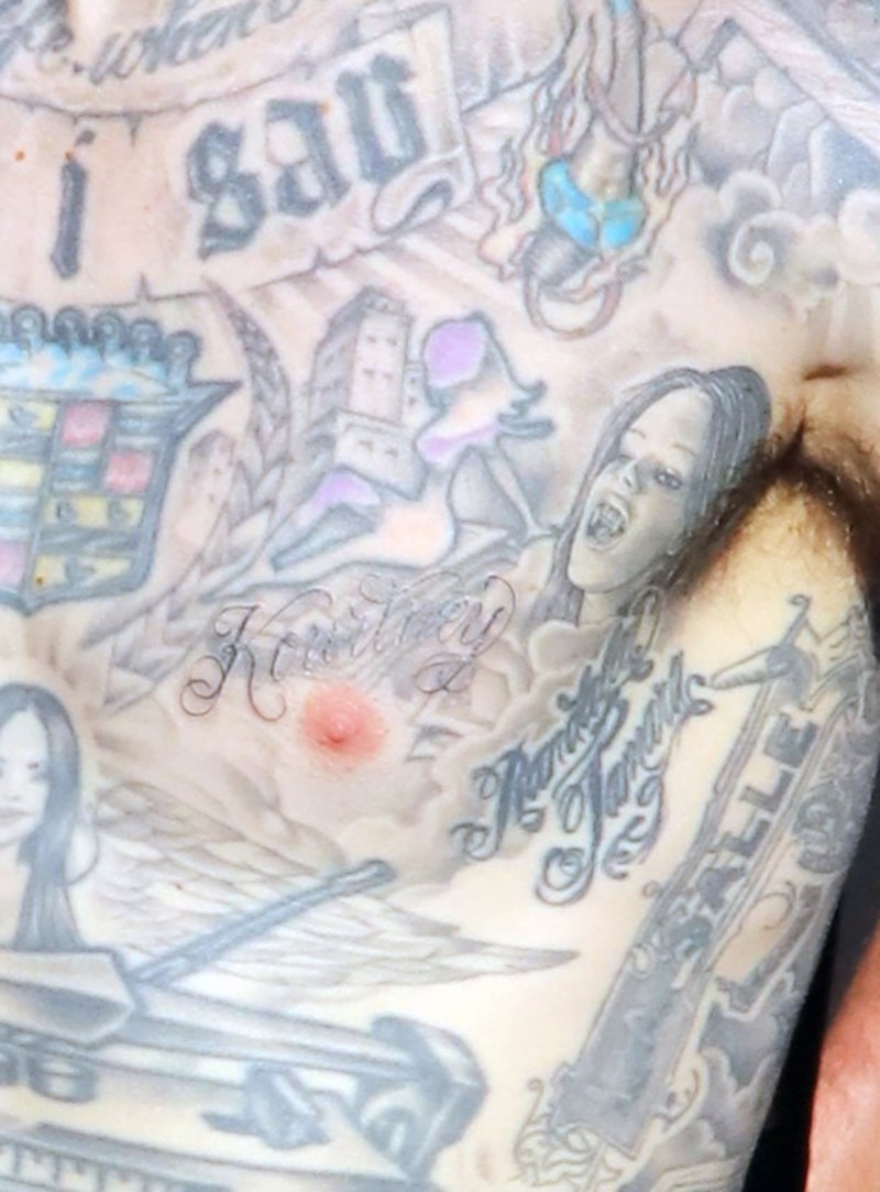 Travis Barker Gets Kourtney Kardashian Tattoo on Chest: Photos 3