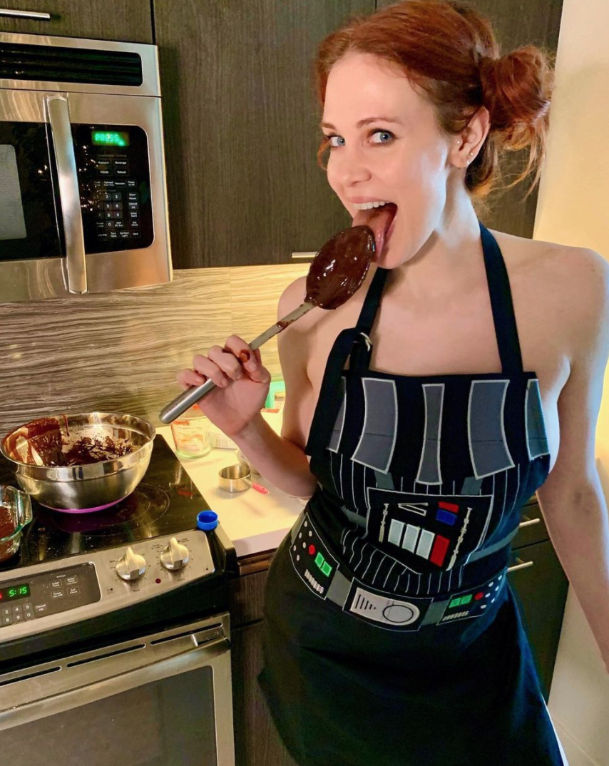 Maitland Ward Creating Video 'Making Thanksgiving With My Feet' | Life