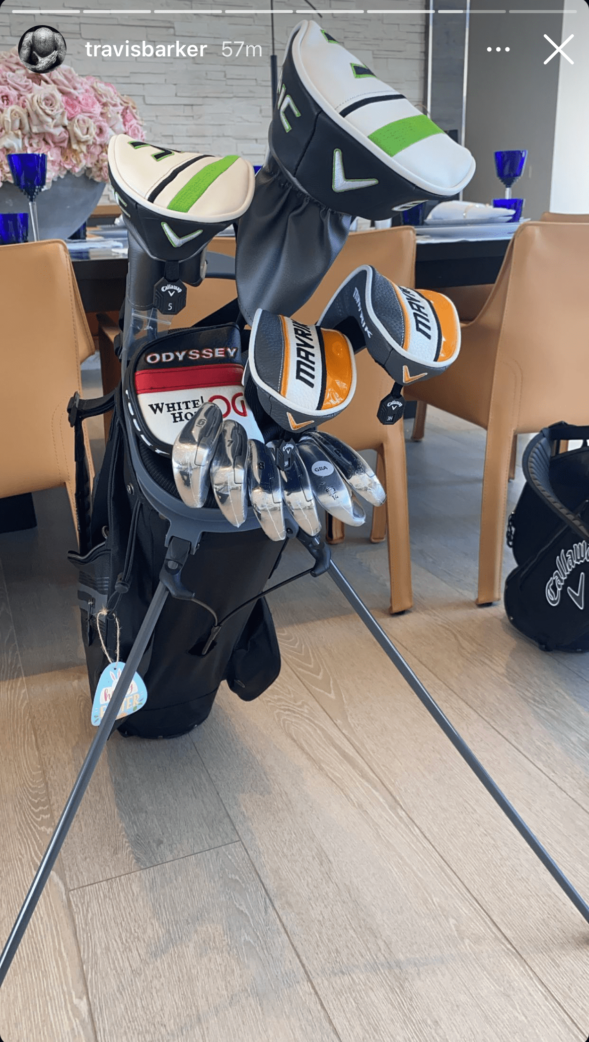 kardashian-jenner-easter-2021-travis-barker-golf-clubs