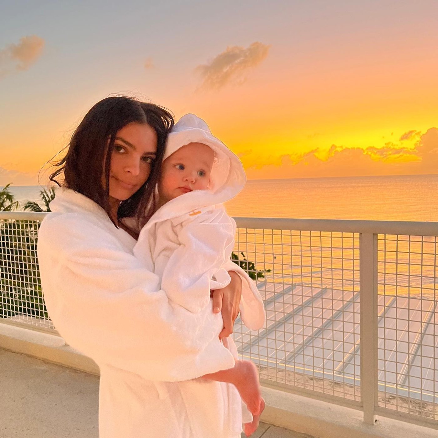 Emily Ratajkowski s Son Sylvester Apollo s Photos Baby Album Life emily-ratajkowski-s-son-sylvester-apollo-s-photos-baby-album-life