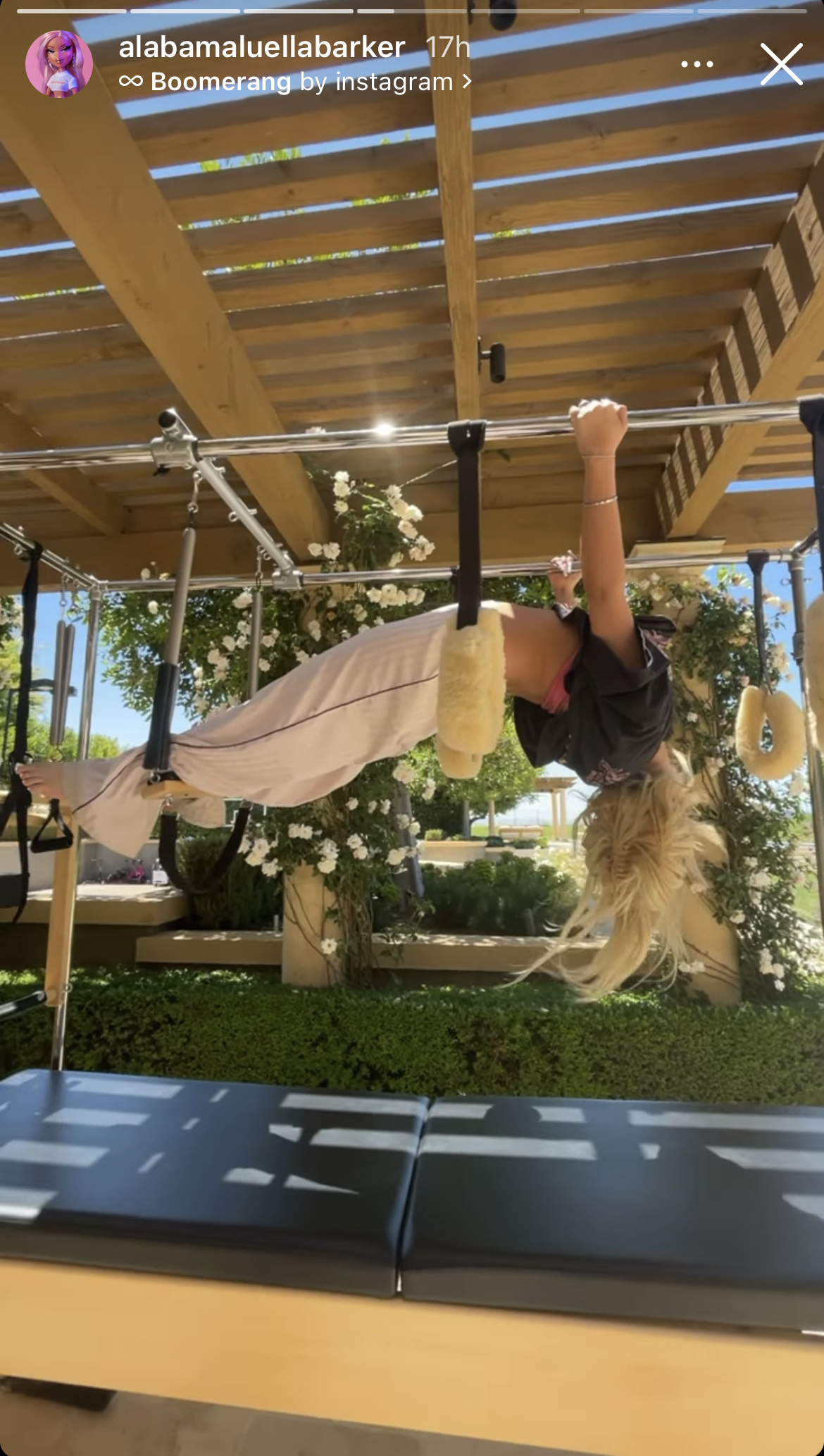 alabama-barker-does-pilates-at-koAlabama Bakeurtneys-june-2021