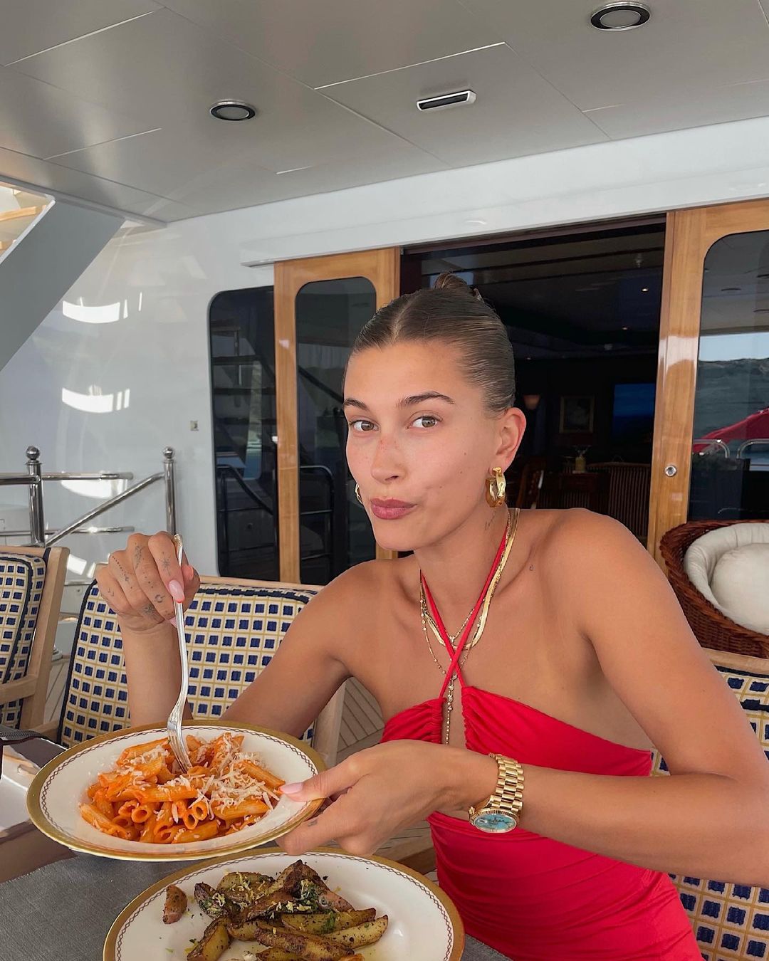 Summer Lovin'! Hailey Bieber Shares 'Dreamy' Photos From Her Vacation to Greece With Husband Justin