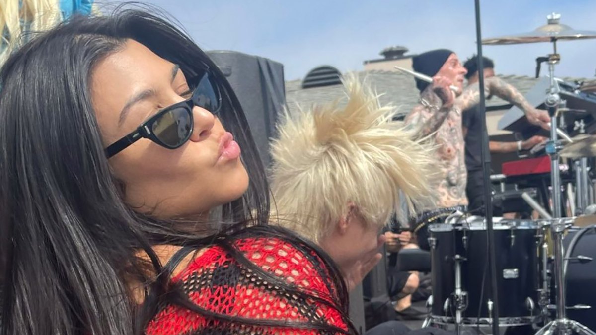 They're With the Band! Kourtney Kardashian, Alabama Support Travis Barker at His Show With MGK