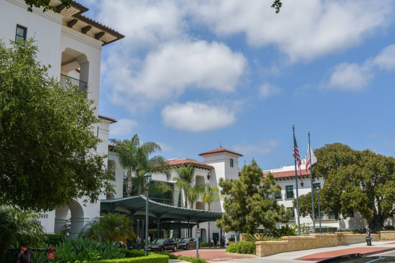 Meghan Markle Birth: Santa Barbara Cottage Hospital Photos 2