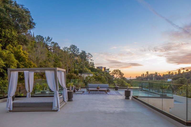 Brooklyn Beckham, Nicola Peltz Buy $10.5 Million Home: Photos 1