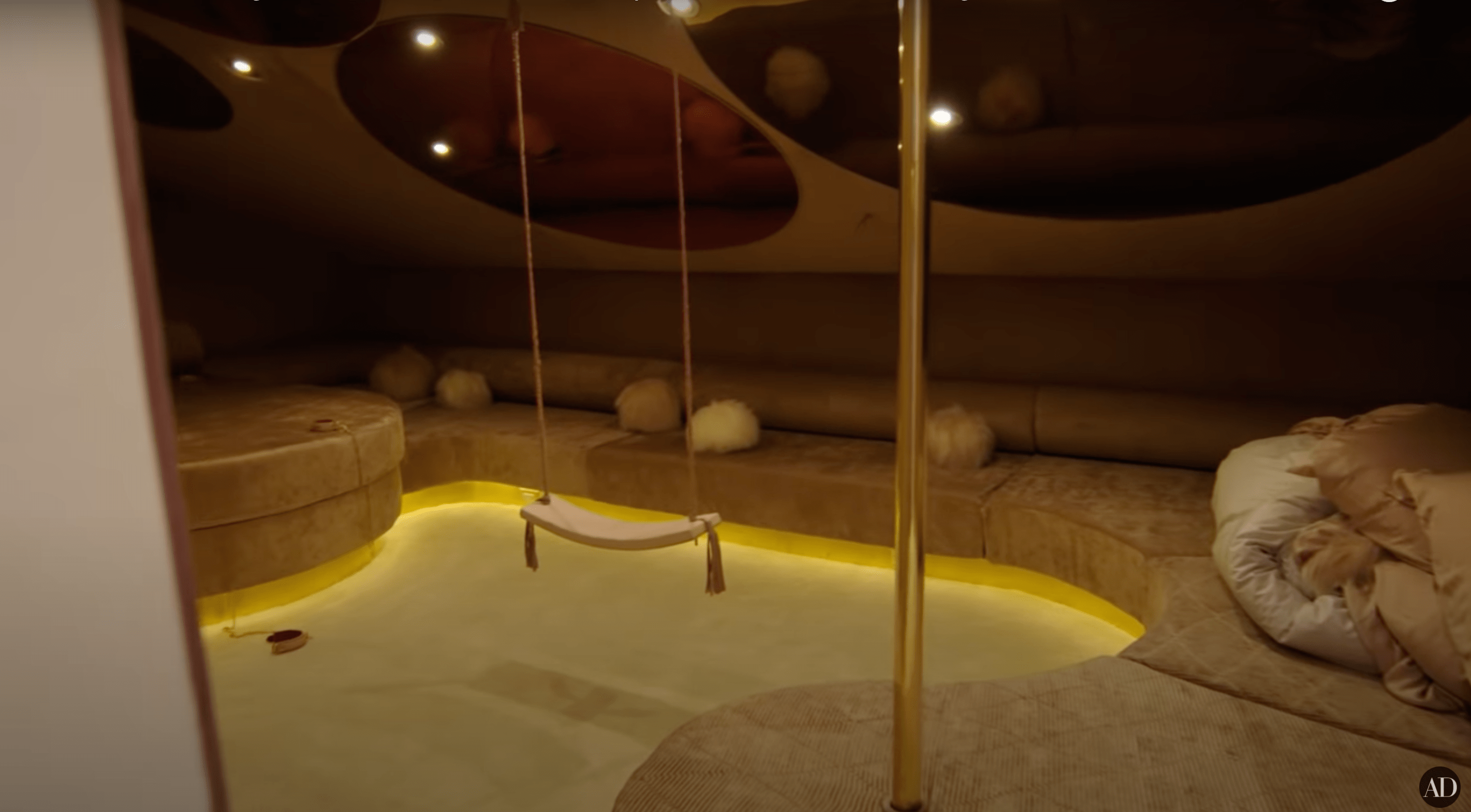 Cara Delevingne's L.A. Home Photos 18