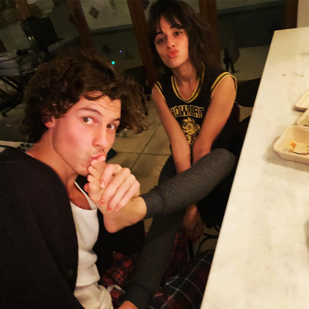 Camila Cabello, Boyfriend Shawn Mendes' PDA-Packed Photos 6