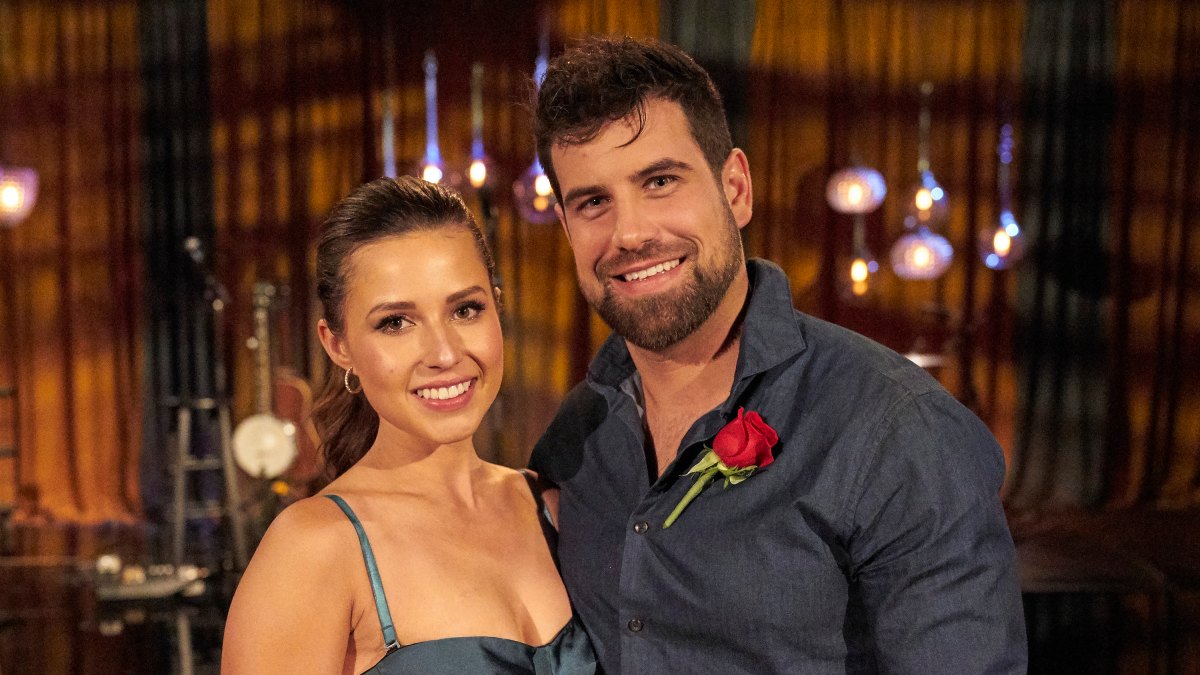 Bachelorette's Blake Moynes Net Worth: Job, Wildlife Manager