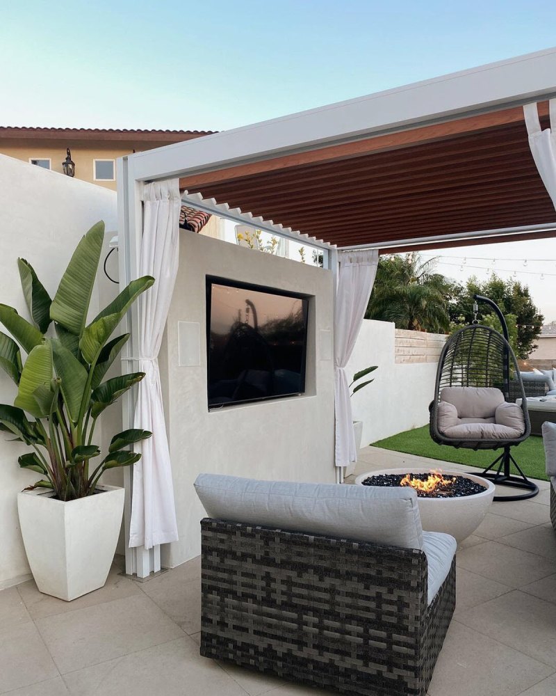 Dylan Barbour and Hannah Godwin's Newly Renovated Backyard Is Summer Goals: Take a Tour