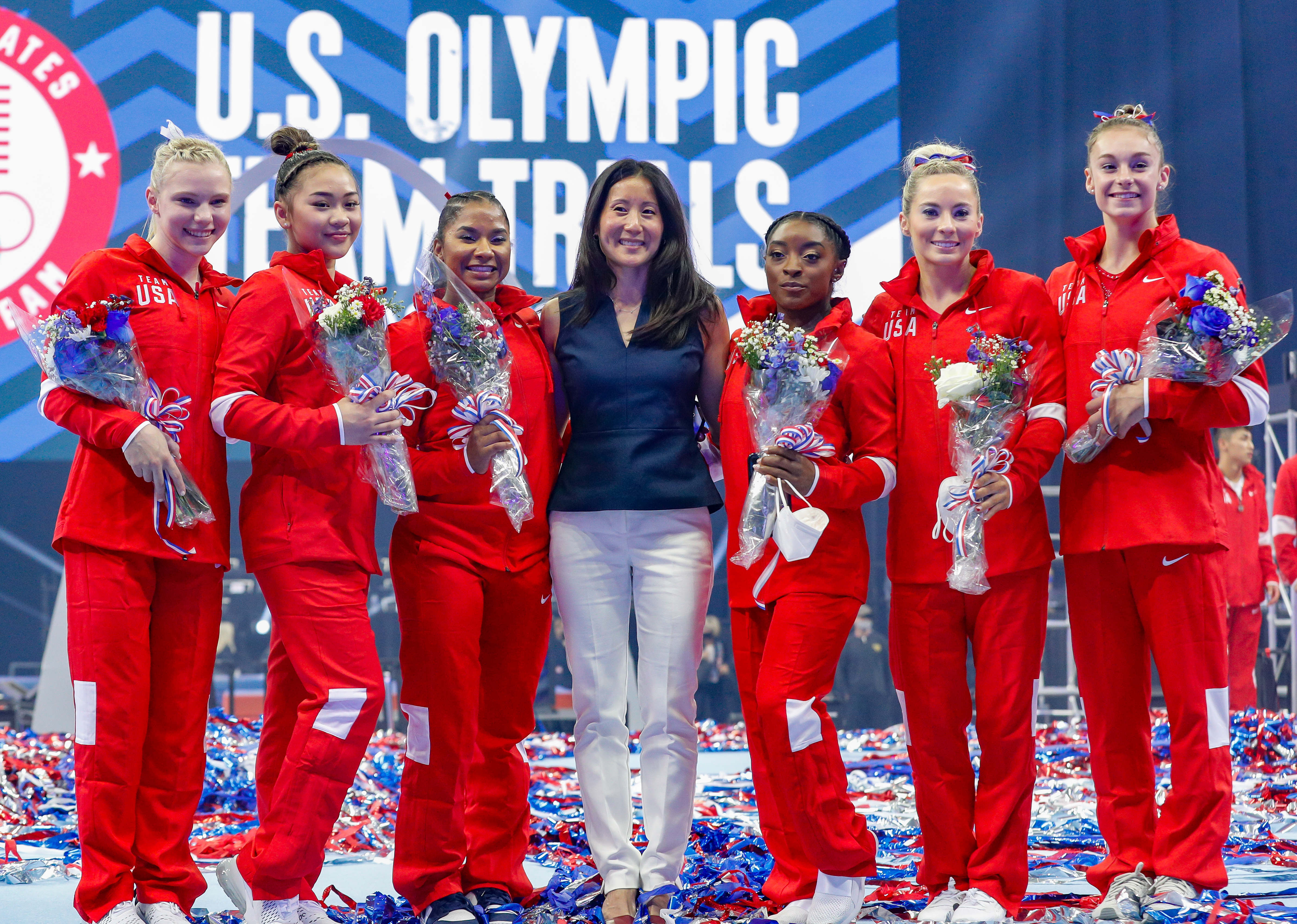 How Tall Is The U S Olympics Gymnastics Team Simone Biles More