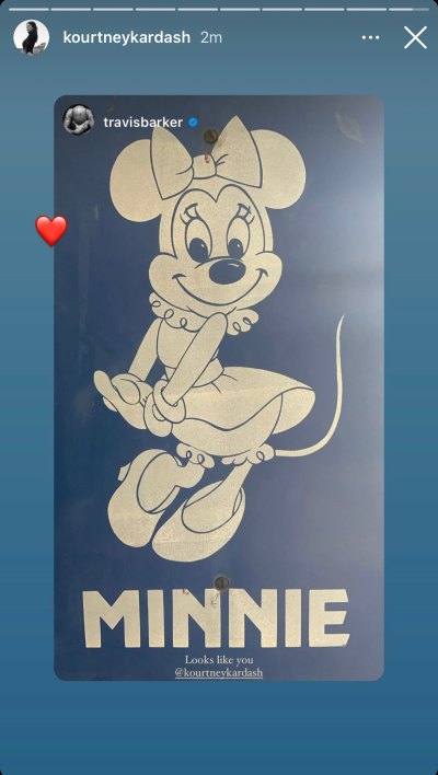 travis-thinks-kourtney-looks-like-minnie-mouse