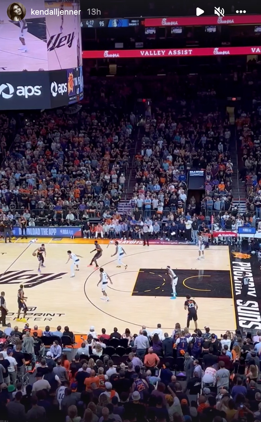 Kendall Jenner Supports Devin Booker