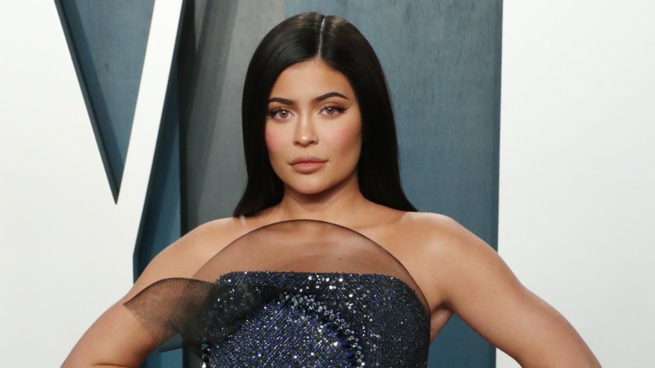 Is Kylie Jenner Having a Boy? Drops Blue Heart Pregnancy Clue