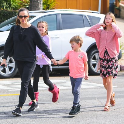 Jennifer Garner out and about, Los Angeles, USA - 21 Dec 2018