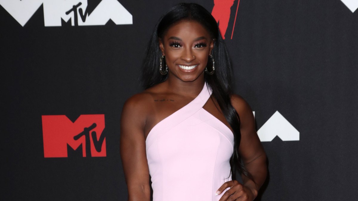 simone-biles-mtv-vmas