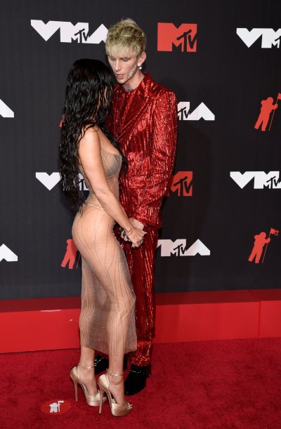 Machine Gun Kelly, Megan Fox 2021 MTV VMAs Red Carpet Photos 3