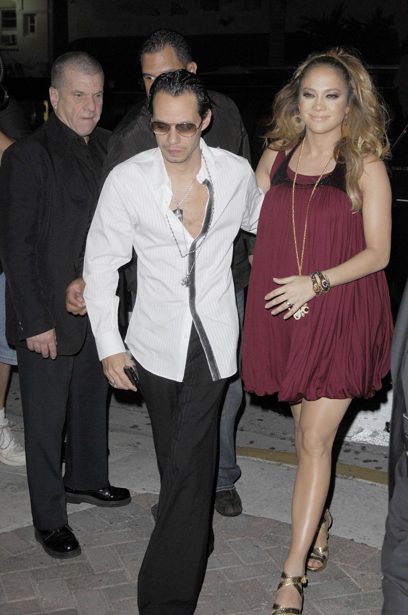 Jennifer Lopez Photos While Pregnant With Twins Max, Emme 4