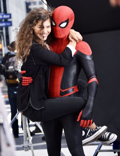 tom-zendaya-spiderman-costume