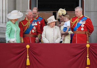Family Reaction Queen Elizabeth Dead