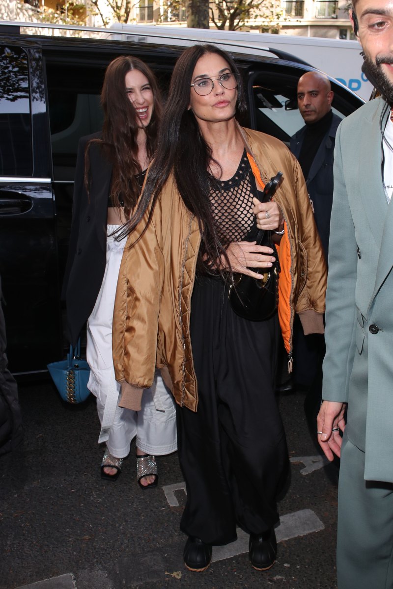 demi-moore-scout-arriving
