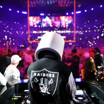 Marshmello Performs First-Ever Halftime Show at Newly Opened Wynn Field Club