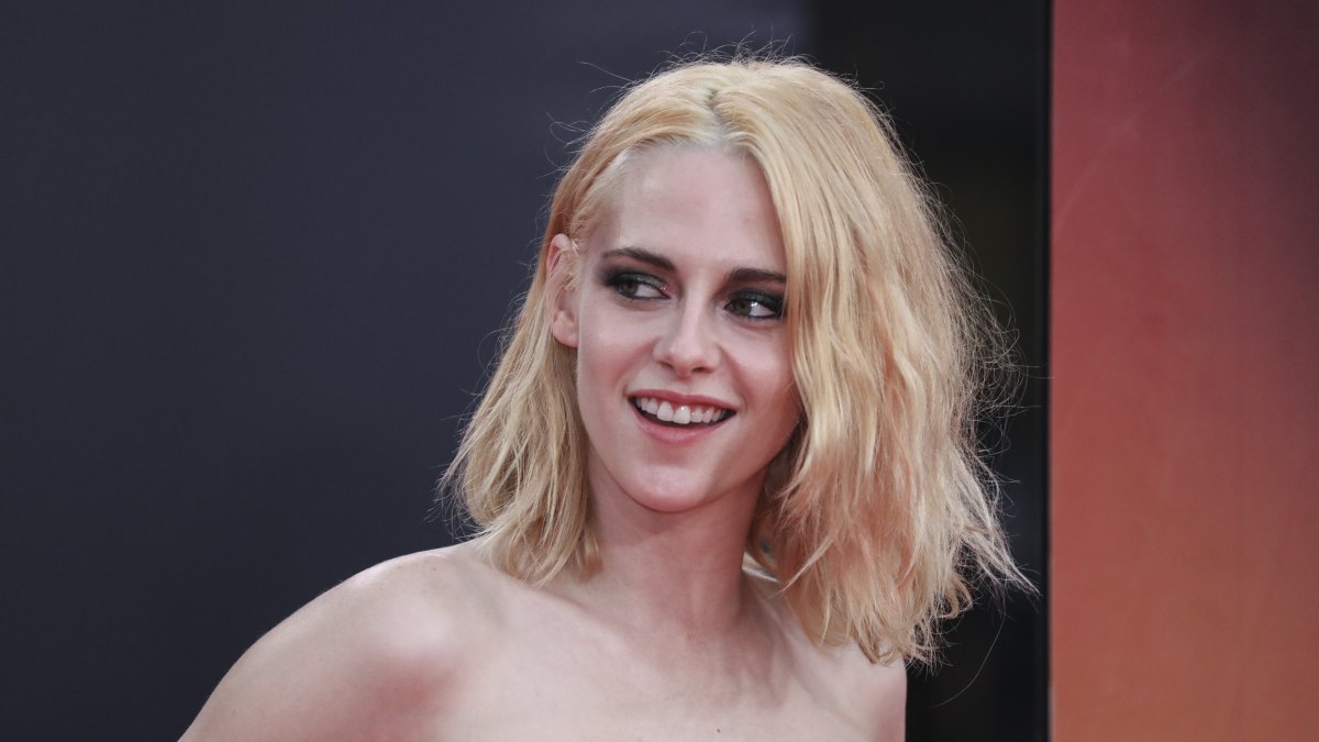 Kristen Stewart and Dylan Meyer Engaged: Who Is Her Fiancee?