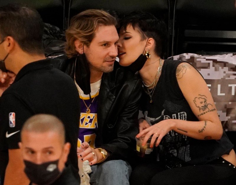 Halsey and Boyfriend Alev Aydin Have Sweet Date Night at Lakers Game in Los Angeles: See Photos!