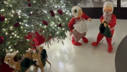 Kourtney Kardashian Christmas Decorations