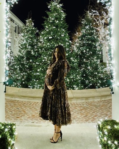 Jenna Dewan Baby Bump Photos Christmas Eve Explained