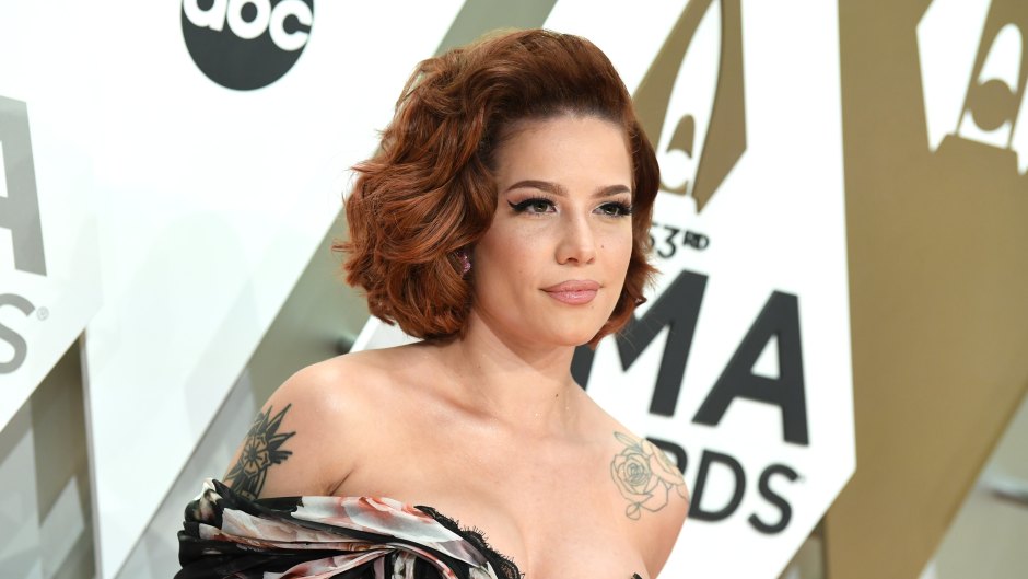 Halsey Flaunts Abs in Photo With Ender 5 Months After Birth