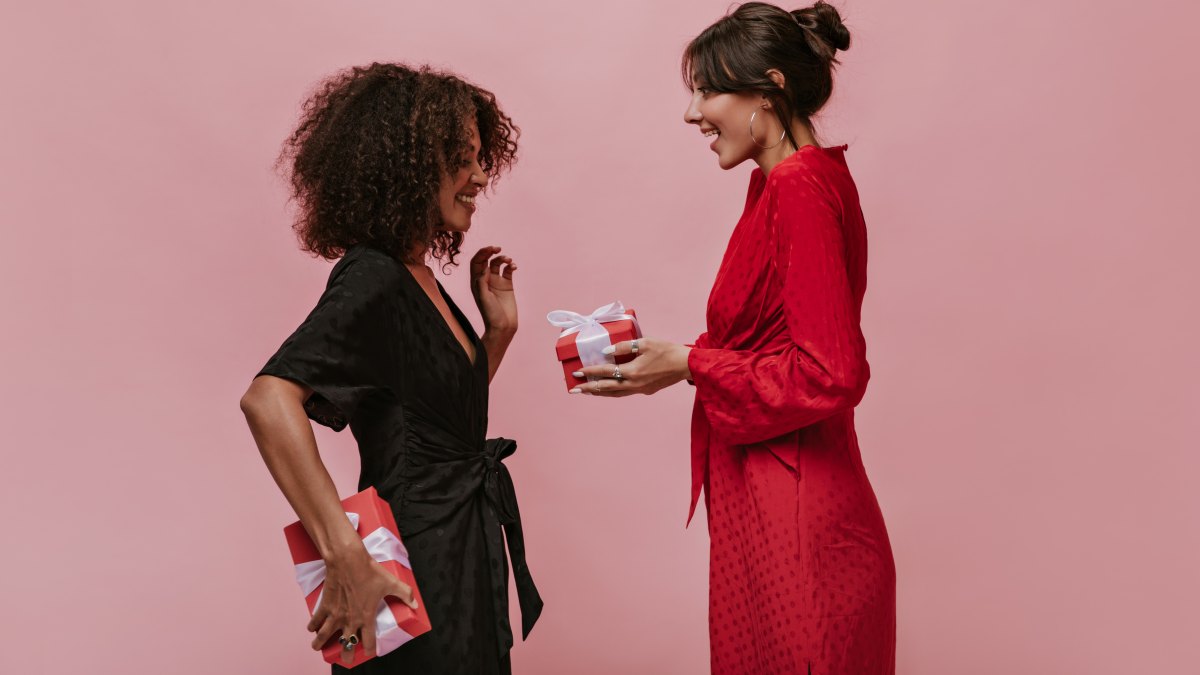 The Ultimate 2022 Gift Guide for Holidays, Birthdays and Beyond