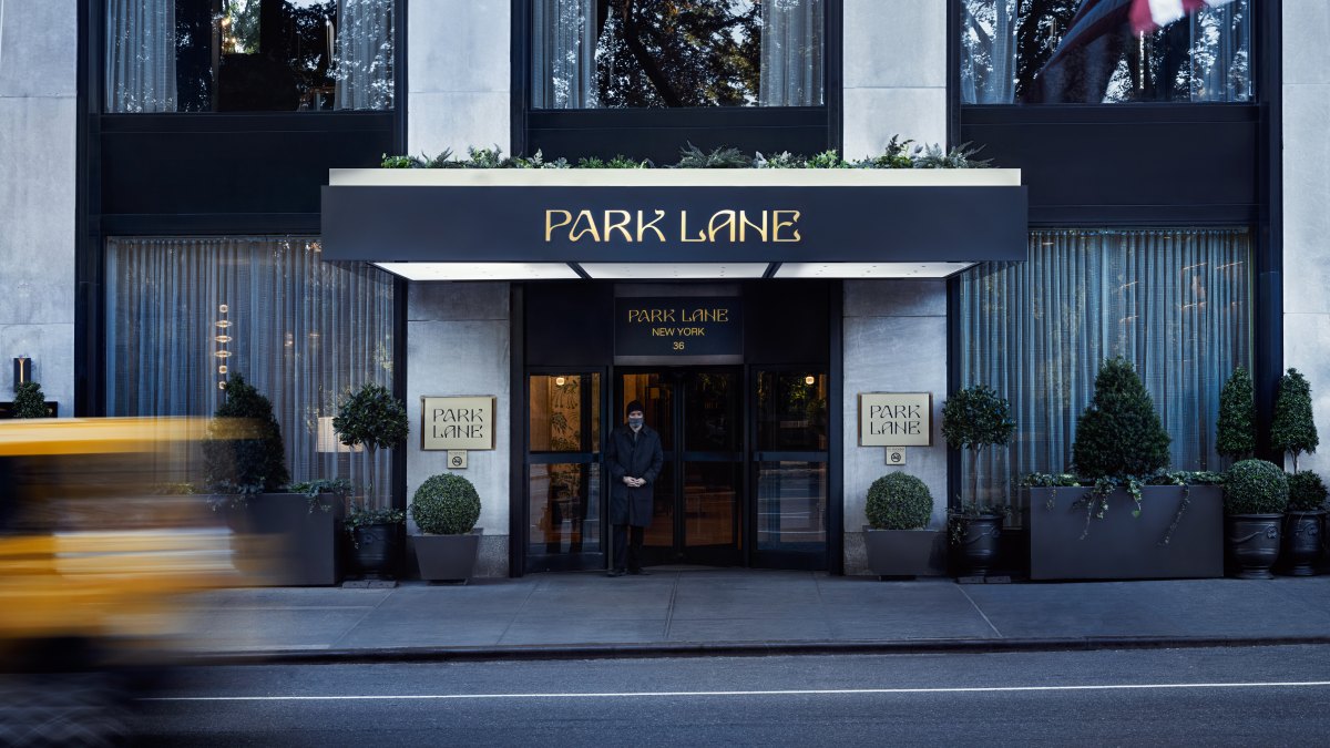 New York City’s Park Lane Hotel Has Panoramic Views of Central Park You Need to See