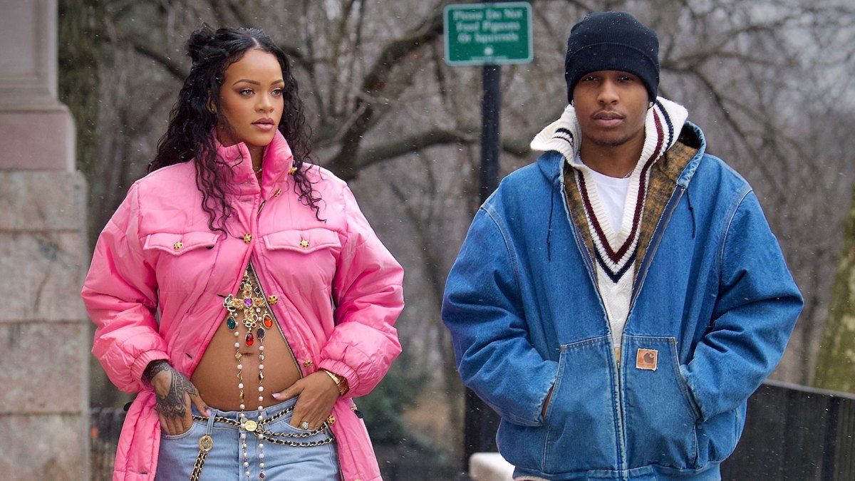 Pregnant Rihanna Baby Bump Album Ahead 1st Child Photos