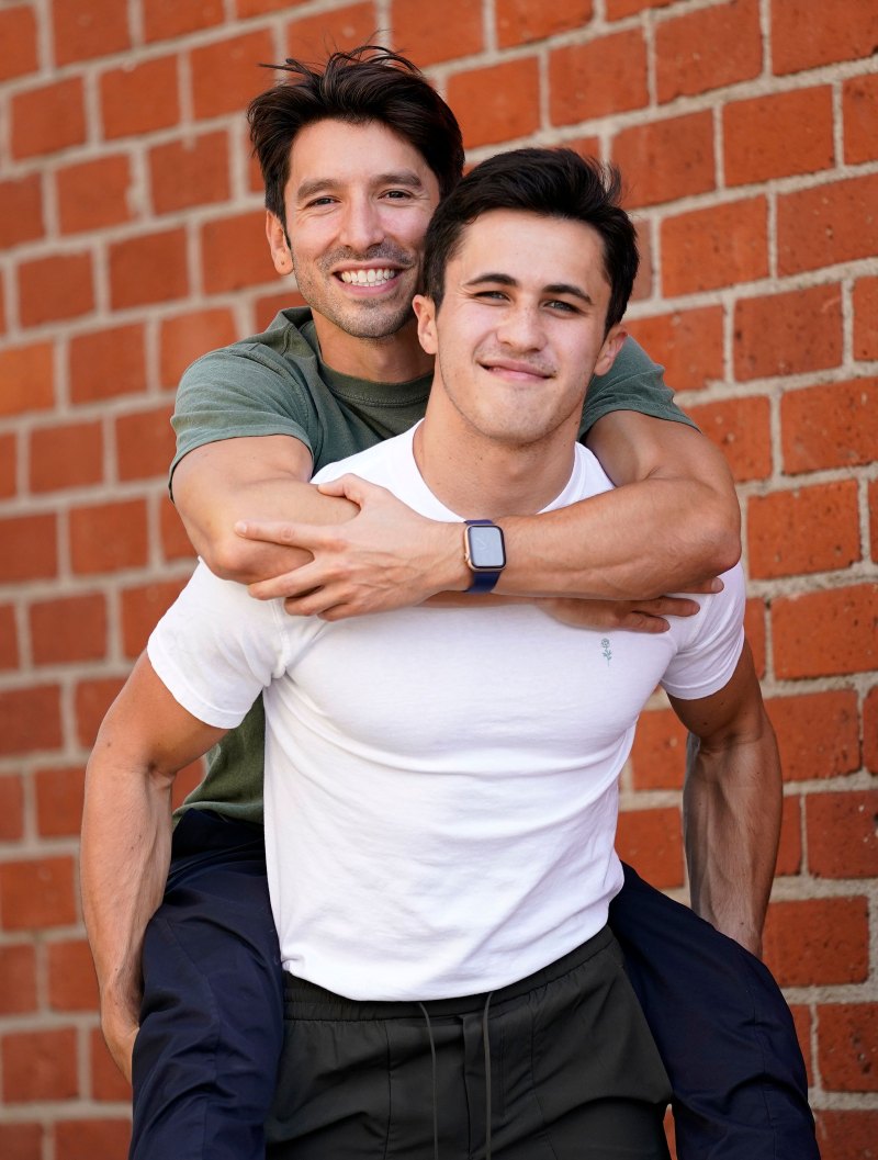 Celebrity Breakups 2022 Chris Olsen and Ian Paget
