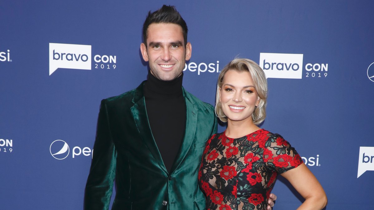 'Summer House' Lindsay Hubbard Carl Radke Are Dating