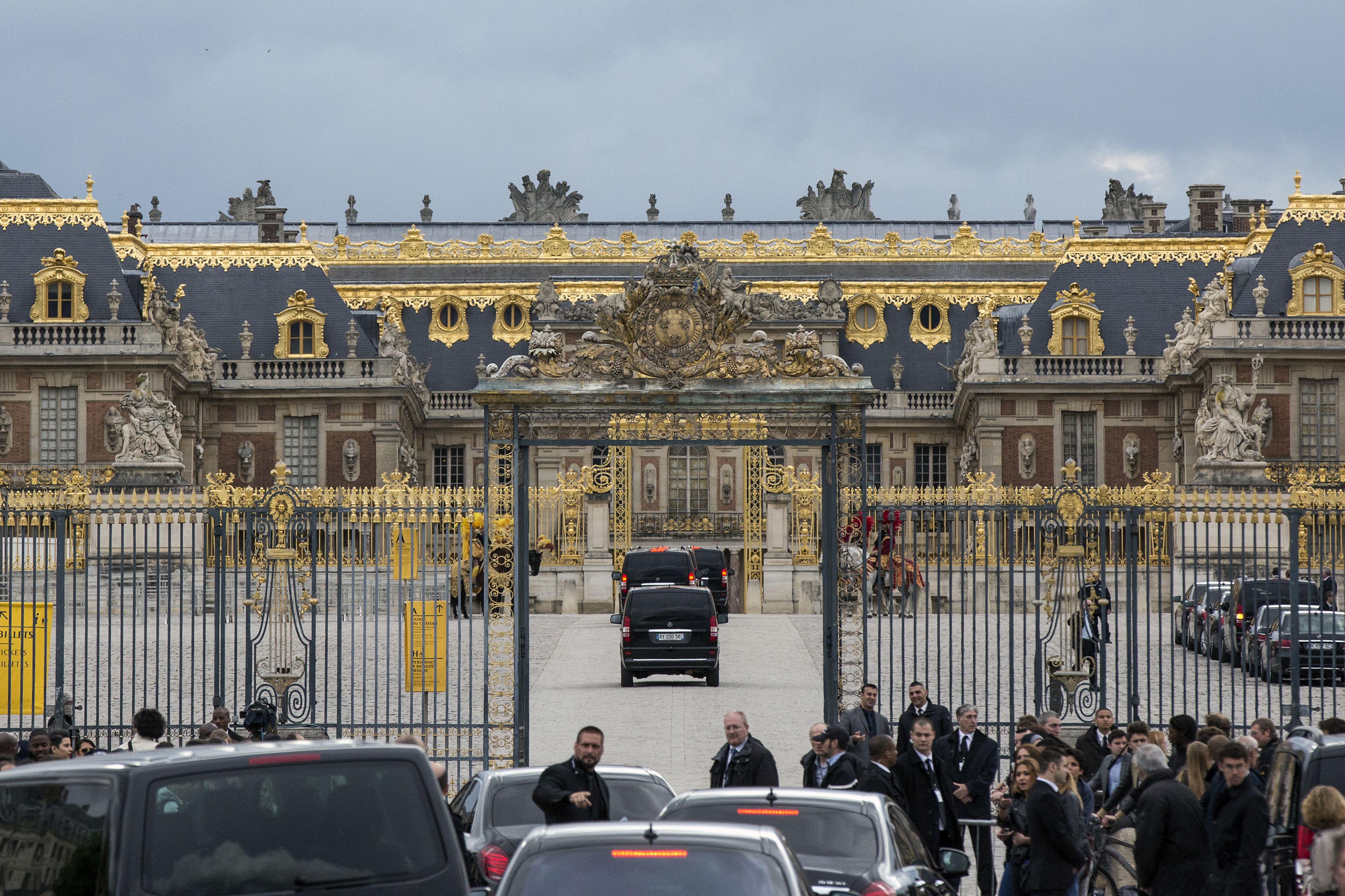 Kim Kardashian, Kanye West's Wedding Before Divorce: Photos 5