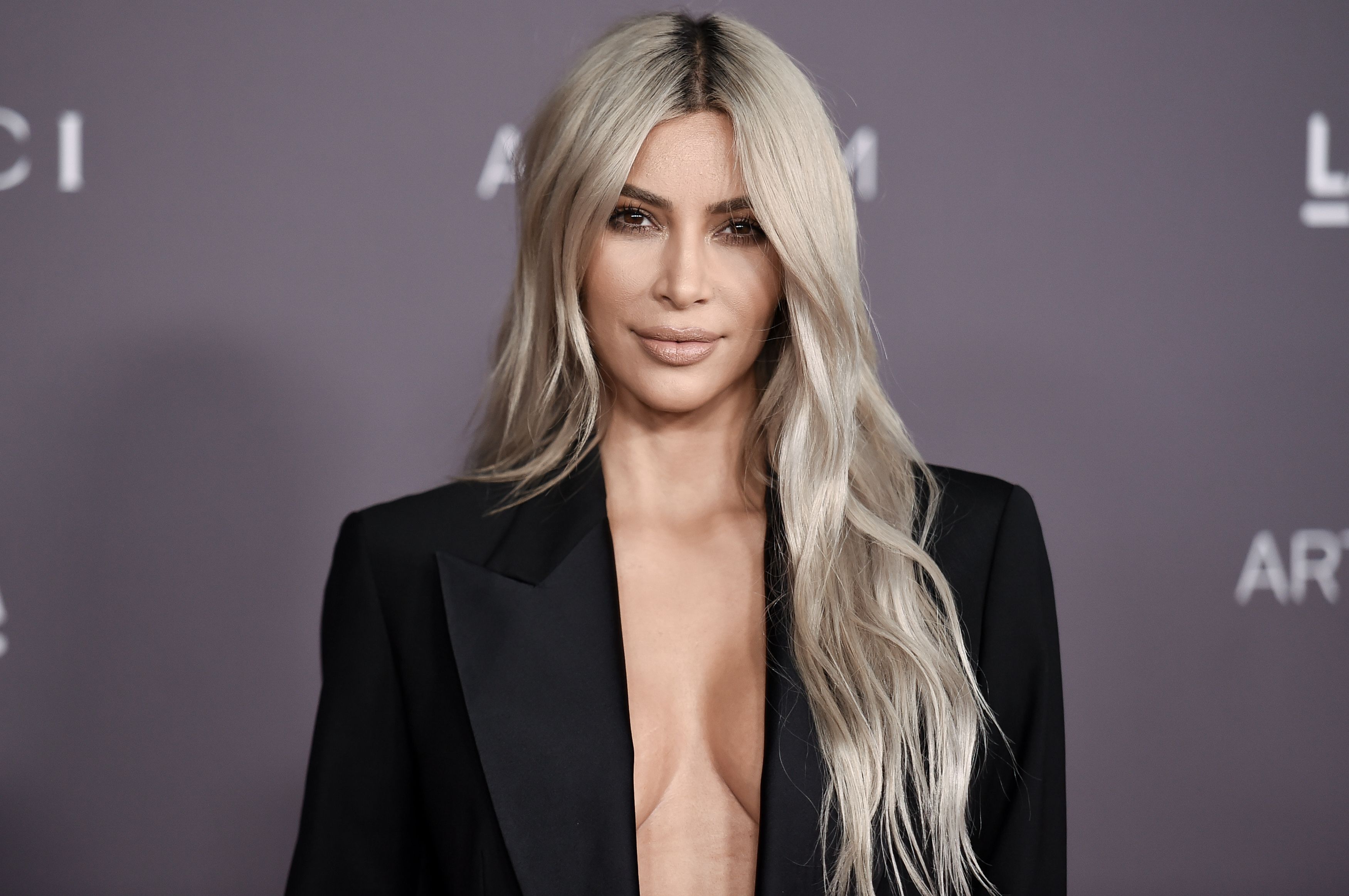 Kim Kardashian Is Unrecognizable in Photo Without Makeup, Filter