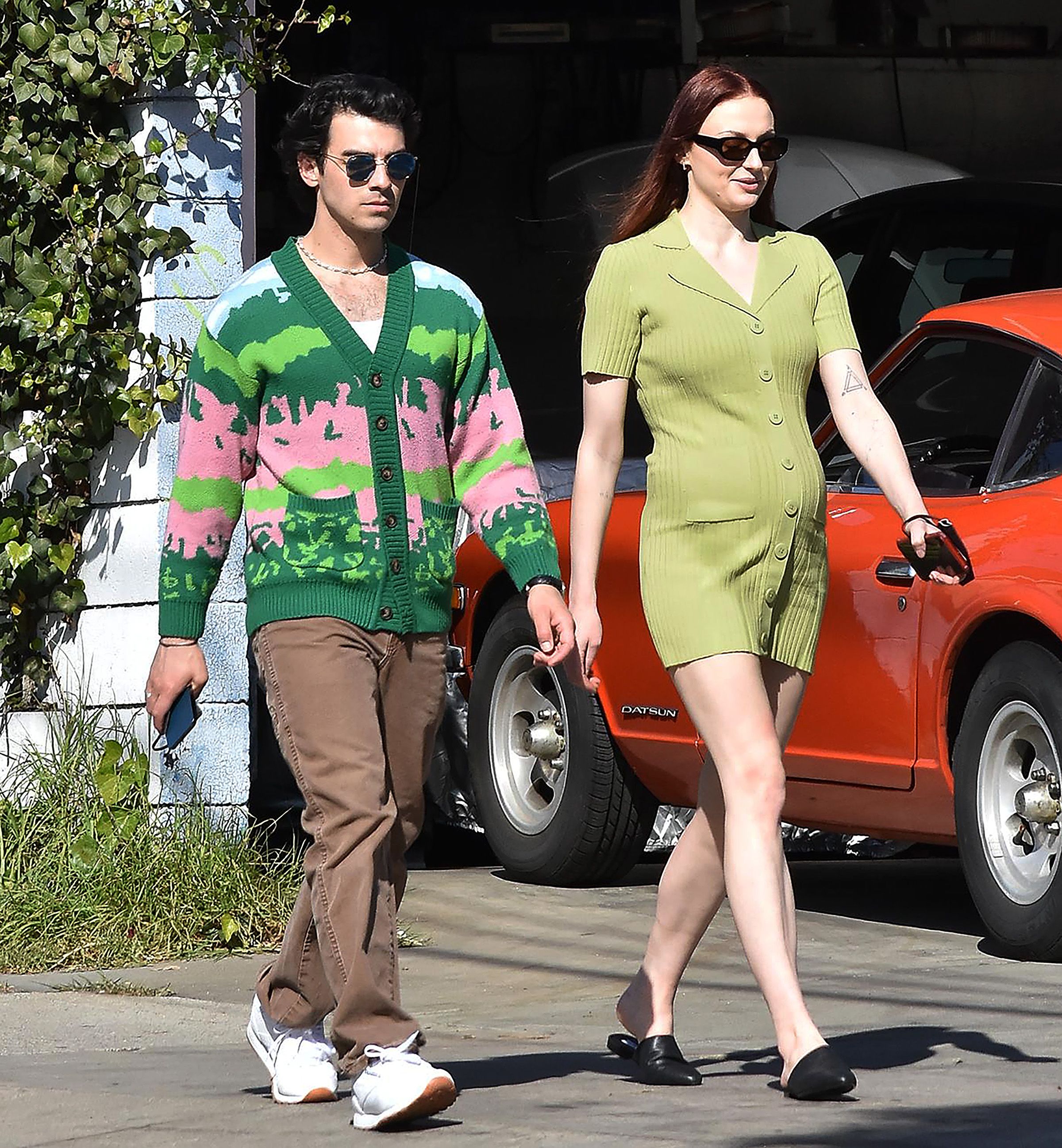 Joe Jonas & Sophie Turner Get Some Fresh Air Together Amid Quarantine in  LA: Photo 4458905, Joe Jonas, Pregnant Celebrities, Sophie Turner Photos