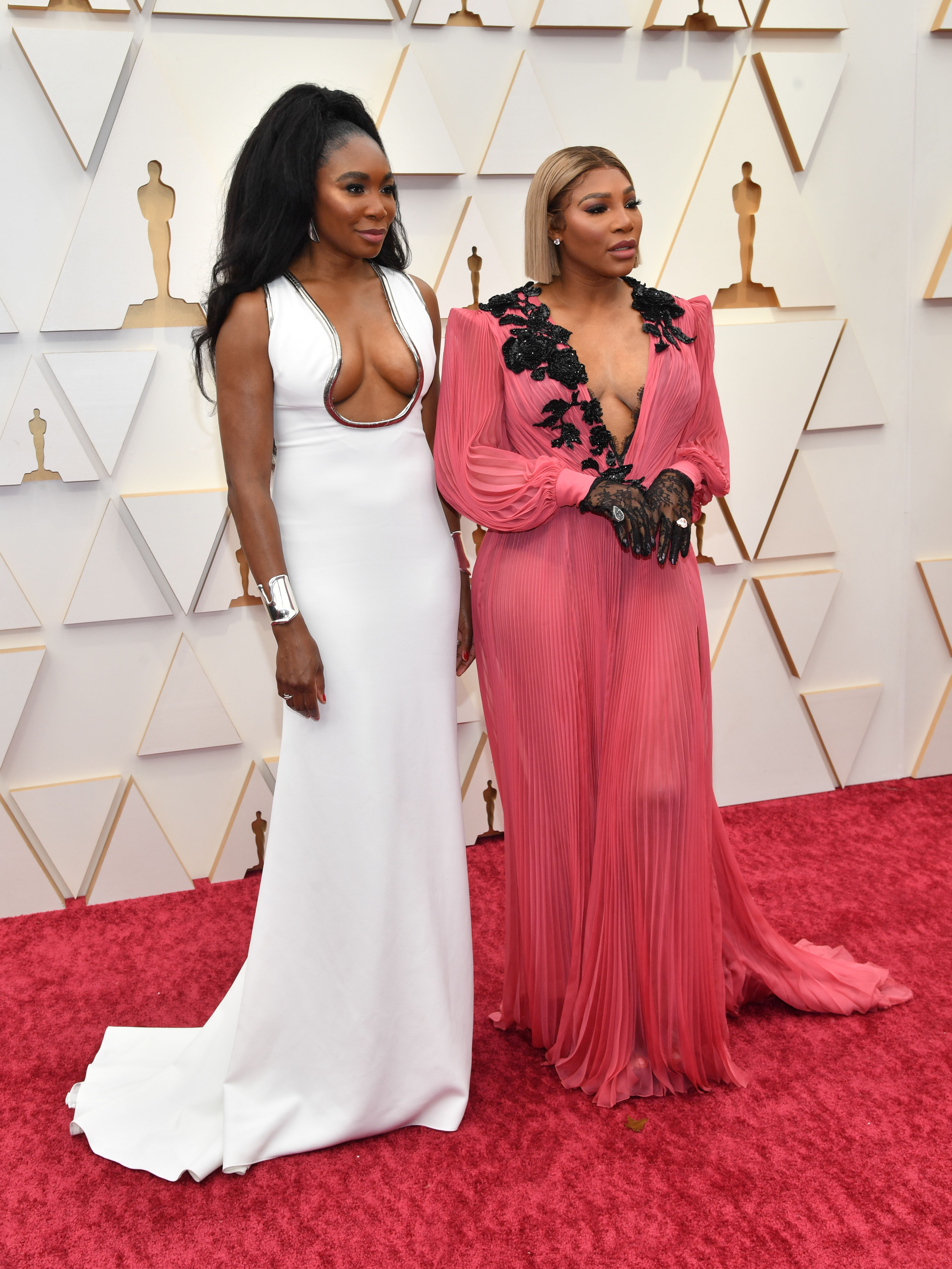 Oscars Red Carpet 2021: See the Best Celebrity Fashion