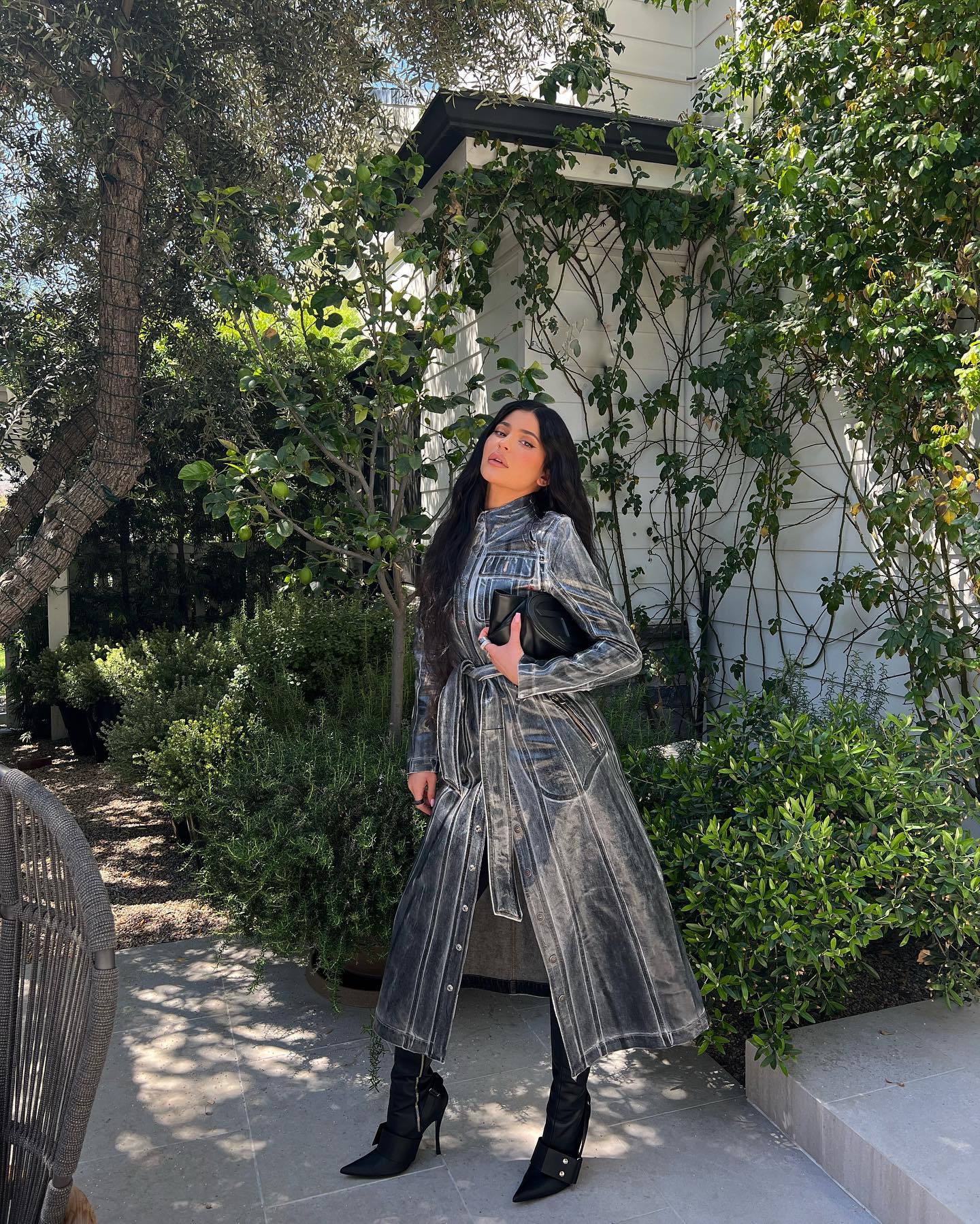 Kylie Jenner Postpartum Journey: Workout, Post-Baby Body Photos