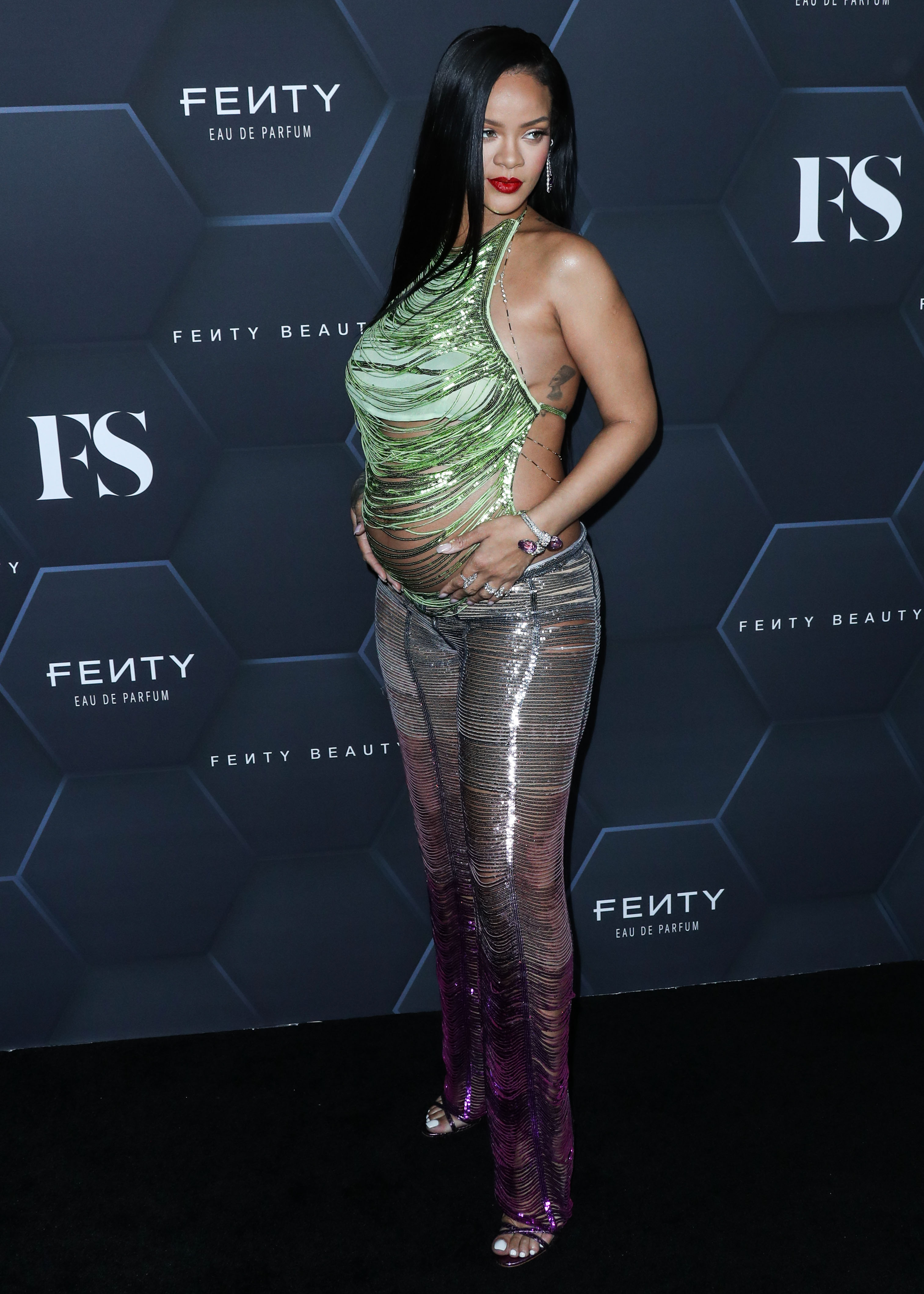 When Is Rihanna's Baby Due? Pregnant Star Reveals Due Date