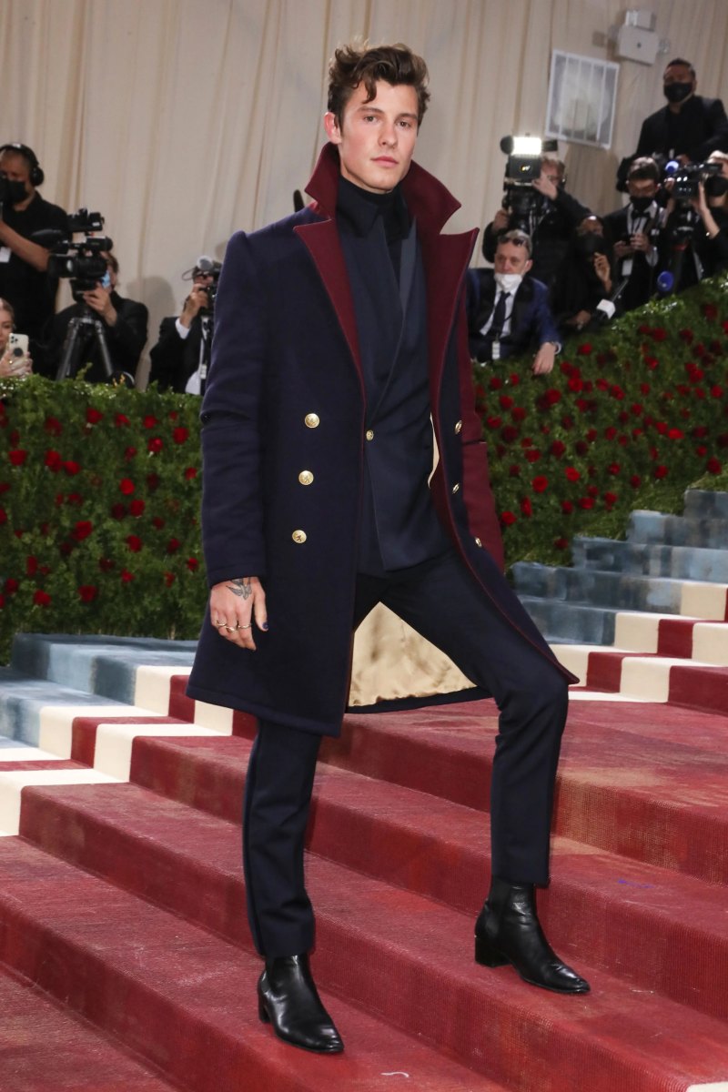 Fashions-Biggest-Night-See-What-All-the-Celebs-Wore-at-the-2022-Met-Gala-13 2