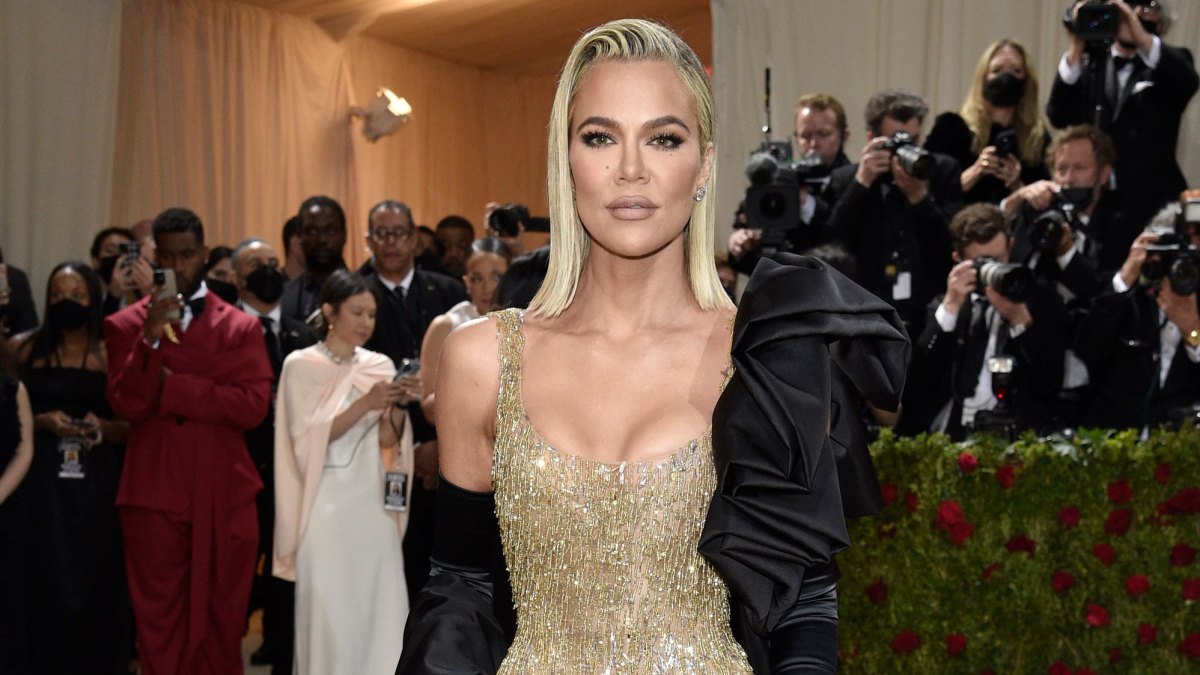 Khloe Kardashian Makes Her Met Gala Debut! See Her 2022 Red Carpet Photos