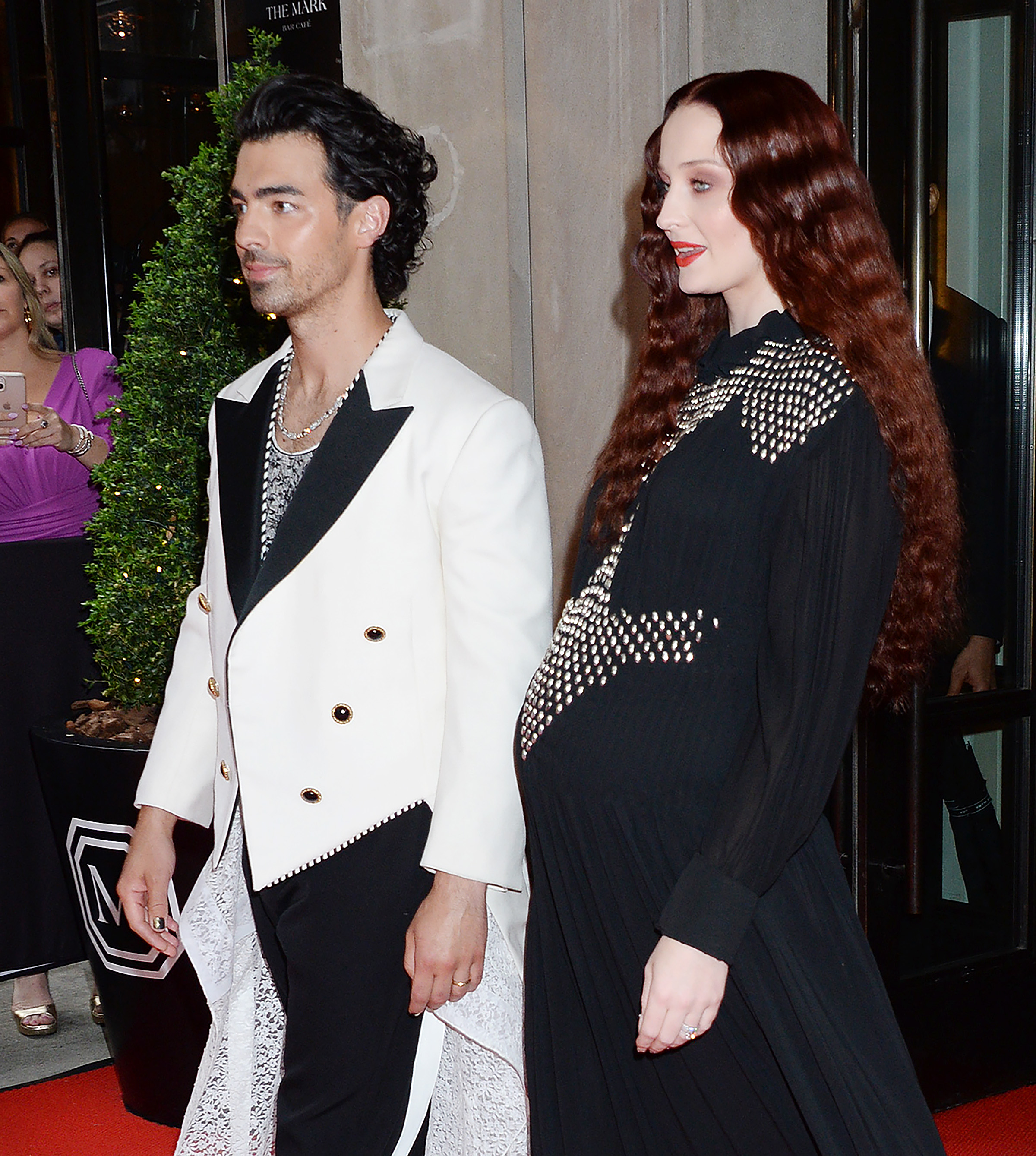 New York City, USA. 02nd May, 2022. New York City, USA. 02nd May, 2022.  Sophie Turner and Joe Jonas wearing Moschino leaving the Mark Hotel for the MET  Gala on May 02