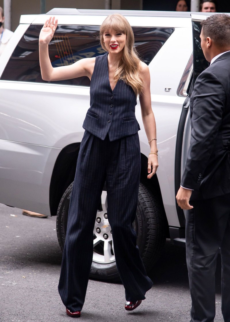 Taylor Swift Rare Outing Tribeca Film Festival Photo