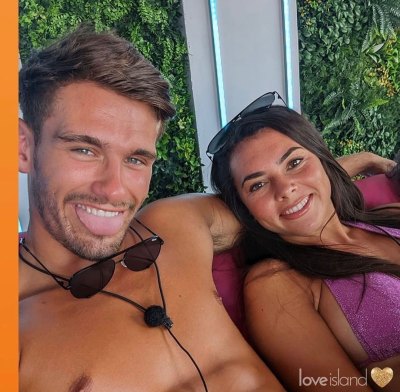 Love Island UK Jacque and Paige